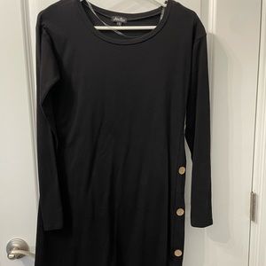 Black button detailed dress